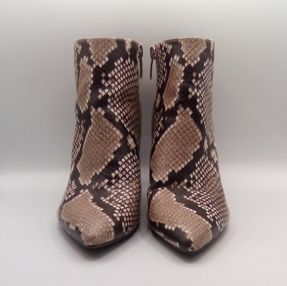 Nine West Gray Snakeskin Print Pointed Toe Ankle Boots 3" Heel - Picture 6 of 10